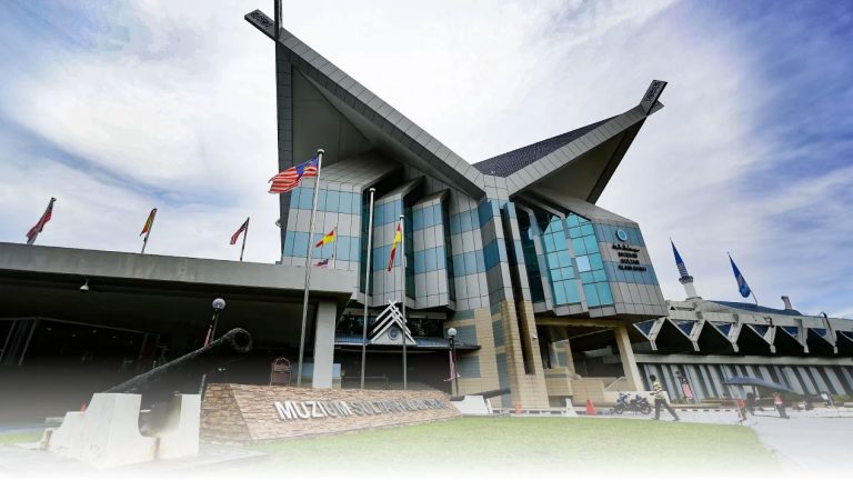 Private Full-Day Kuala Lumpur City Highlights Tour – (8 Hours | Hotel Pick-Up & Drop-Off Included)
